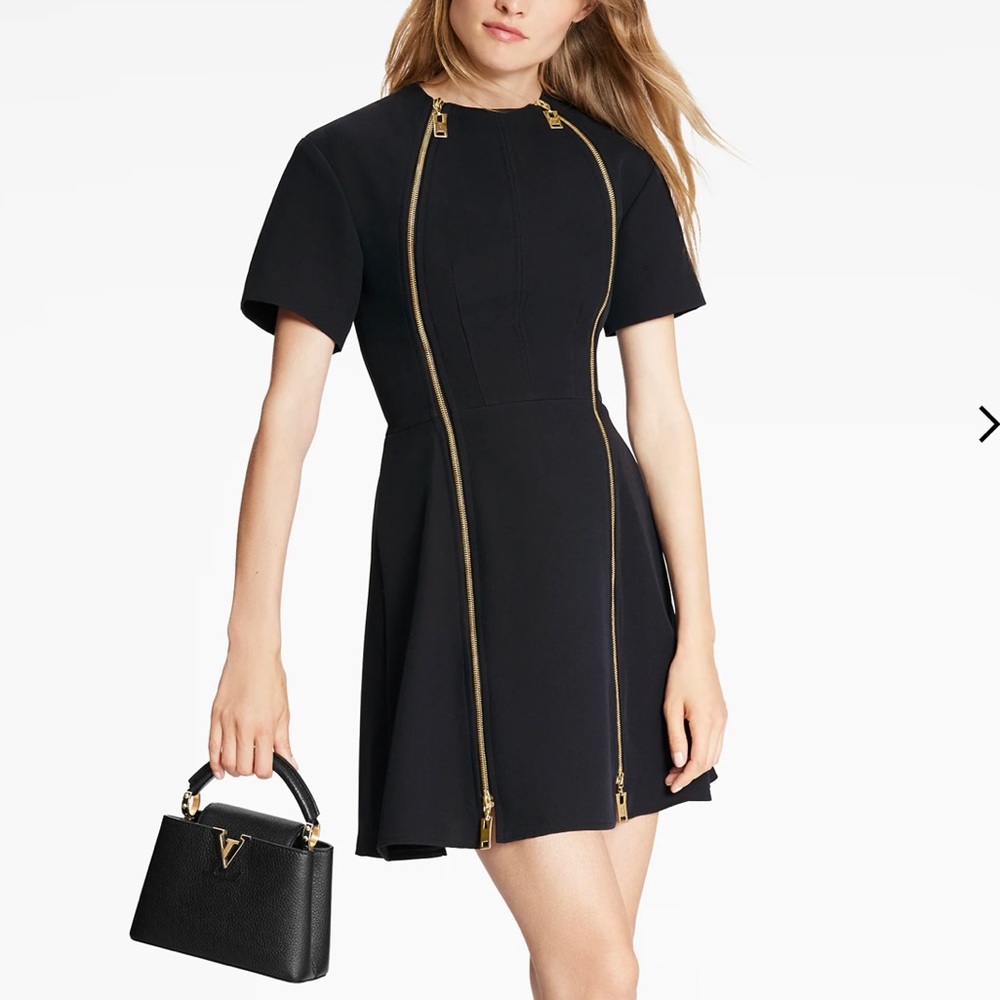 LV CAPUCINES MINI